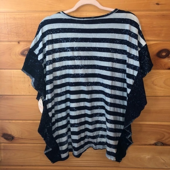 NWT Hummingbird Acid Wash Oversized Top - Picture 3 of 6